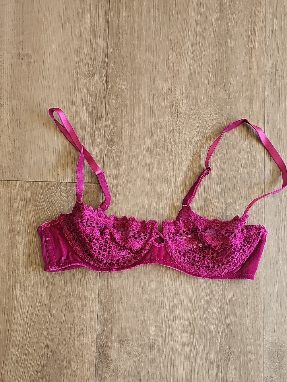 Savage X Fenty Feminine Lace Demi Underwire Bra in Magenta 34B Velvet